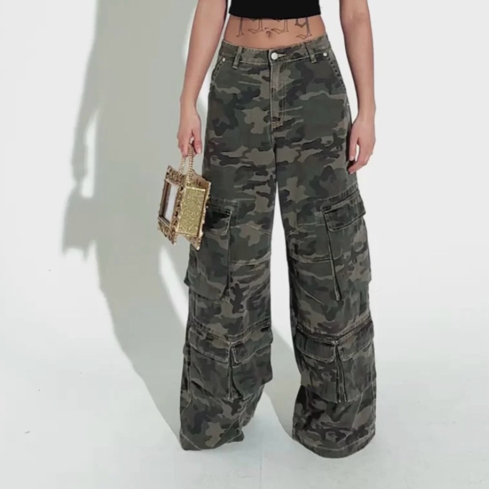 Wide Leg Camo Cargo Pants